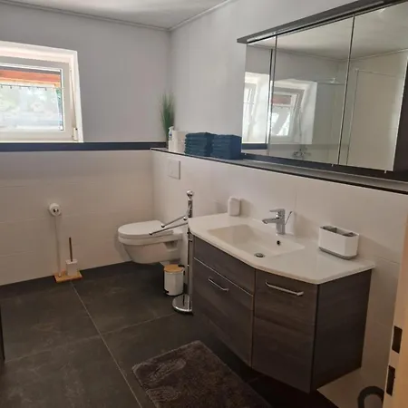Ferienwonung Mit 3 Schlafzimmer Apartman