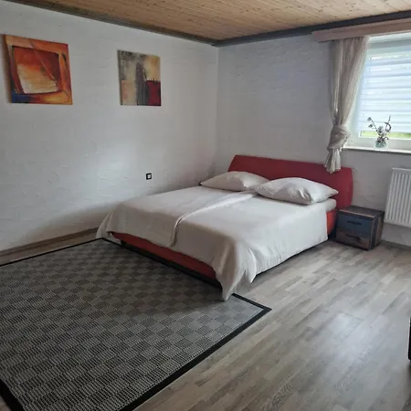 Ferienwonung Mit 3 Schlafzimmer Pullenreuth