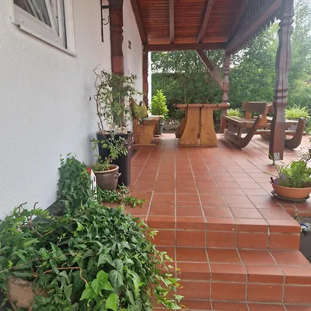 Apartment Ferienwonung Mit 3 Schlafzimmer Pullenreuth